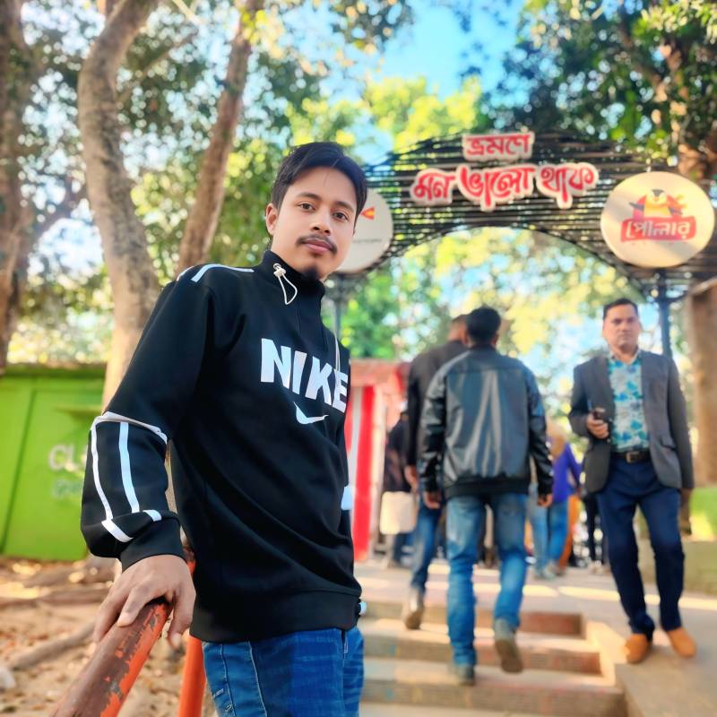 A Ahad, 32, Burr Ridge