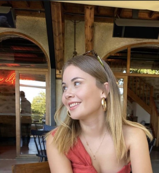Mariam, 26, Melton