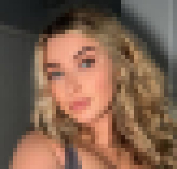 Maddie, 32, India