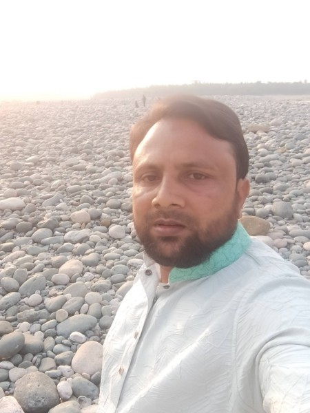 Taj, 41, Primrose