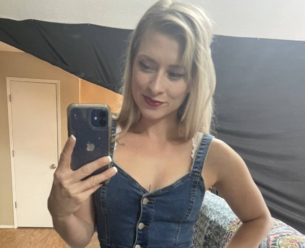 Roea, 34, Serpong