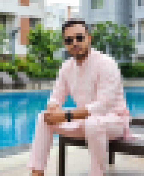 Nurhossan, 30, Saudi Arabia