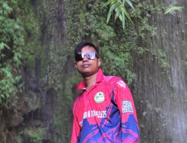 A ahad, 32, Rez