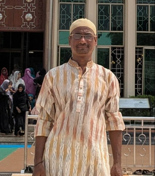 MD salim mahamud, 44, Chemax
