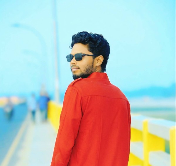 Md:Dulal Mia, 20, Samthar