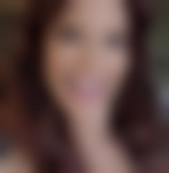 Elizabeth, 41, Saudi Arabia