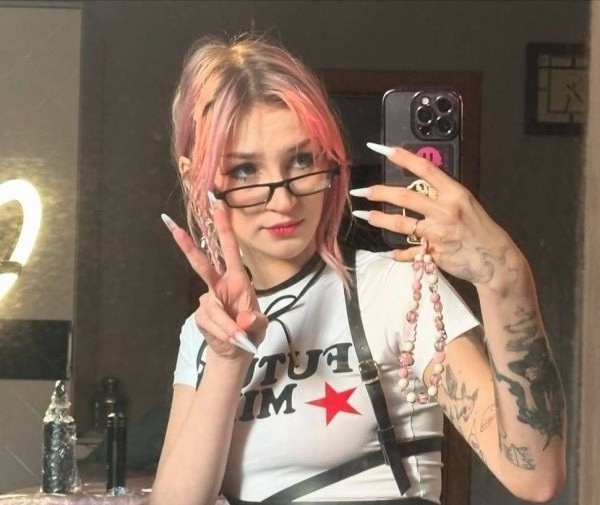 Emily, 24, Celebration