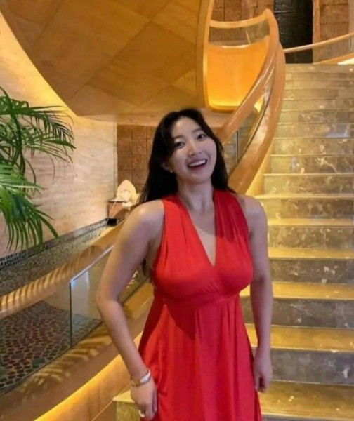Fang, 30, Lyss