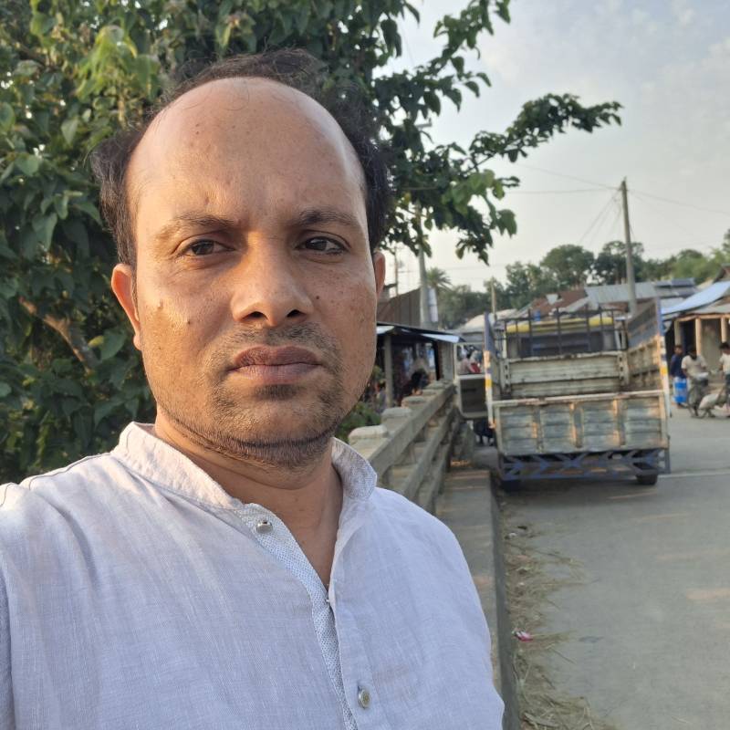 Tareque, 37, Surcin