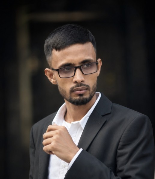 Tarek, 30, Emboscada