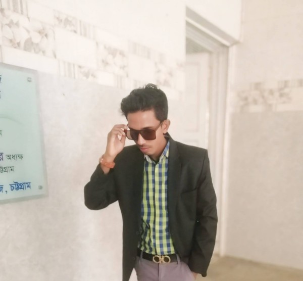 YEASIN, 25, La Pche