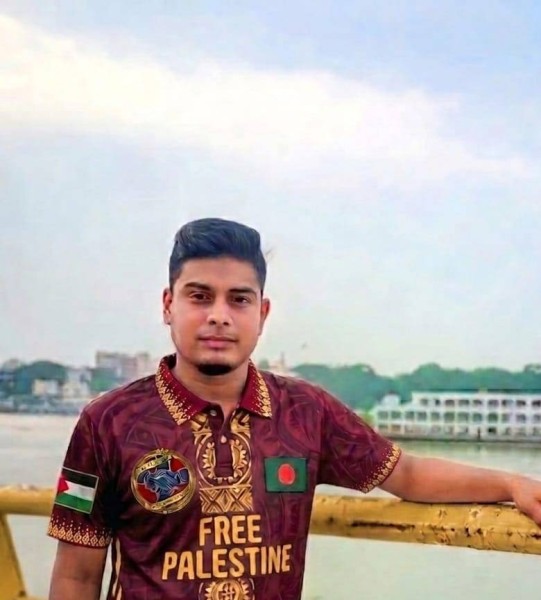 Parosh, 26, Kudus