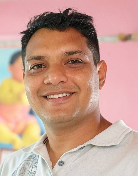 Niloy, 41, Kaithinia