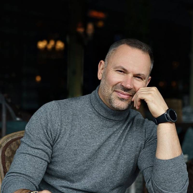 Riaz, 29, Moreno