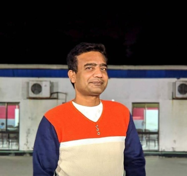 AKTAR, 38, Ben Aknon