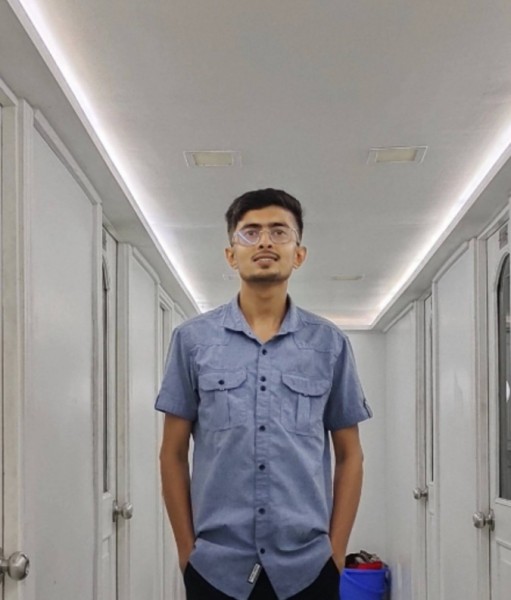 Musfiqu, 26, Eqlid