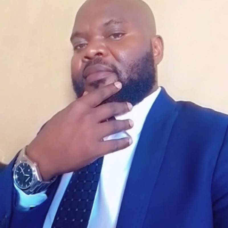 Larry, 41, Chippenham