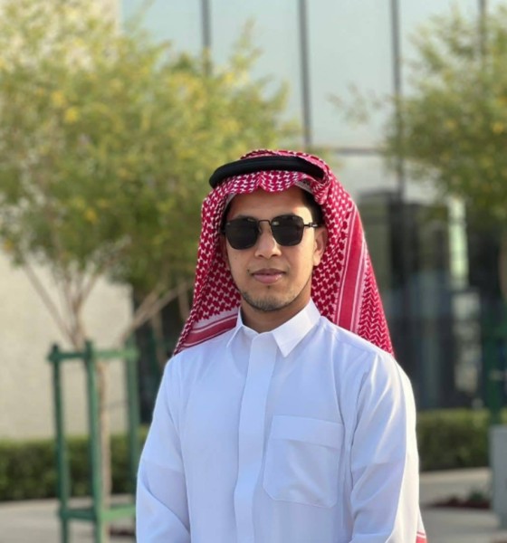 Oronno, 31, Floro