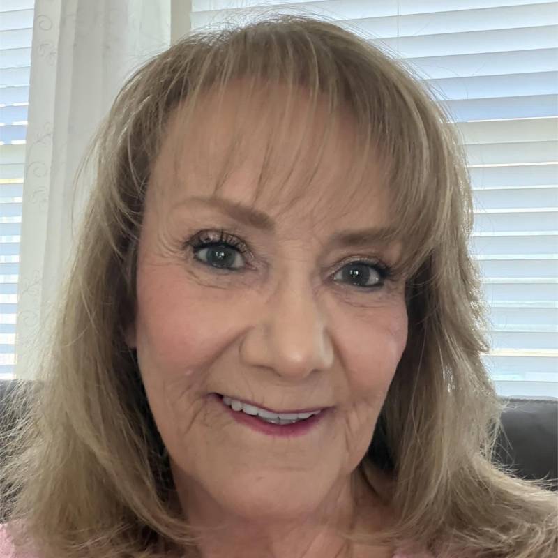 Rebecca, 46, Savanette