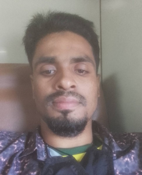 Elias, 31, Lab