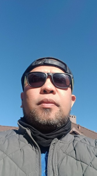 Ronald, 40, Riesi
