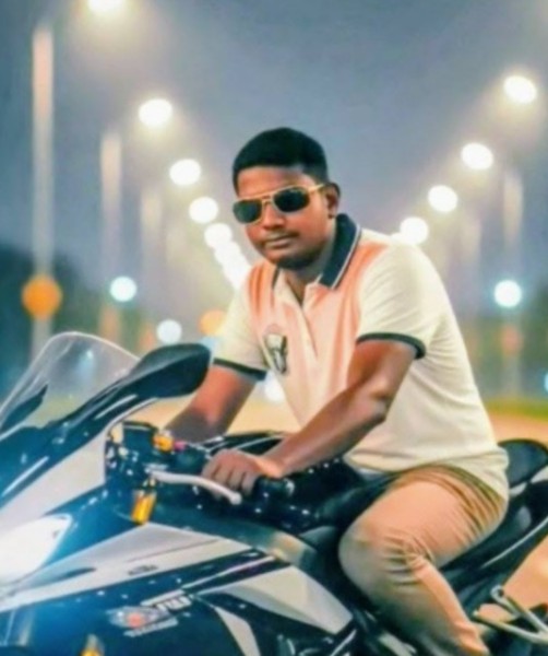 Farid, 32, Kuwana
