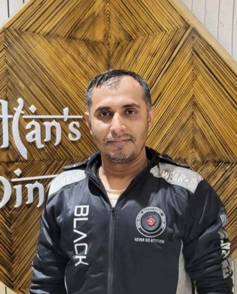 MD kashem, 39, Waldshut