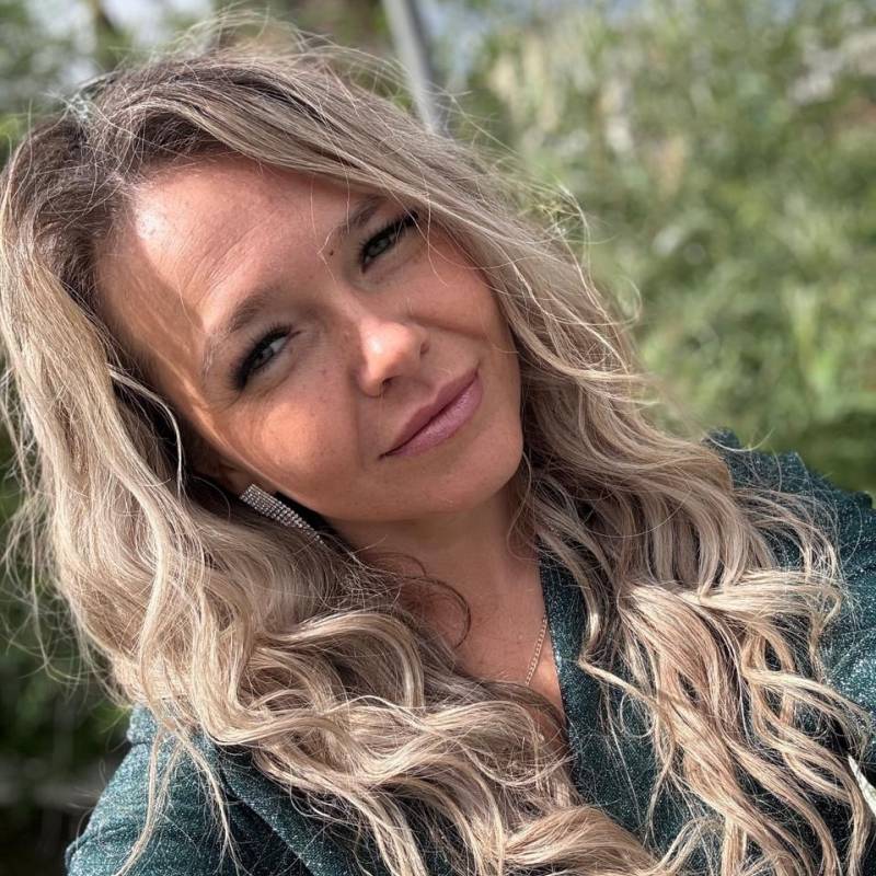 Emma, 40, Cam