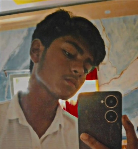 Shivam, 19, Broken Hill