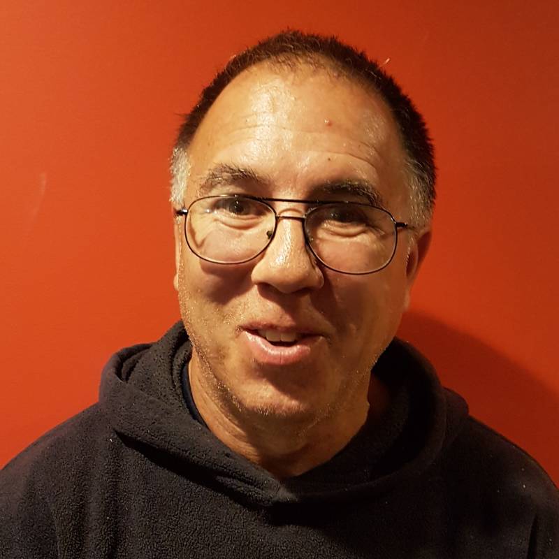 TREVOR, 63, Beius