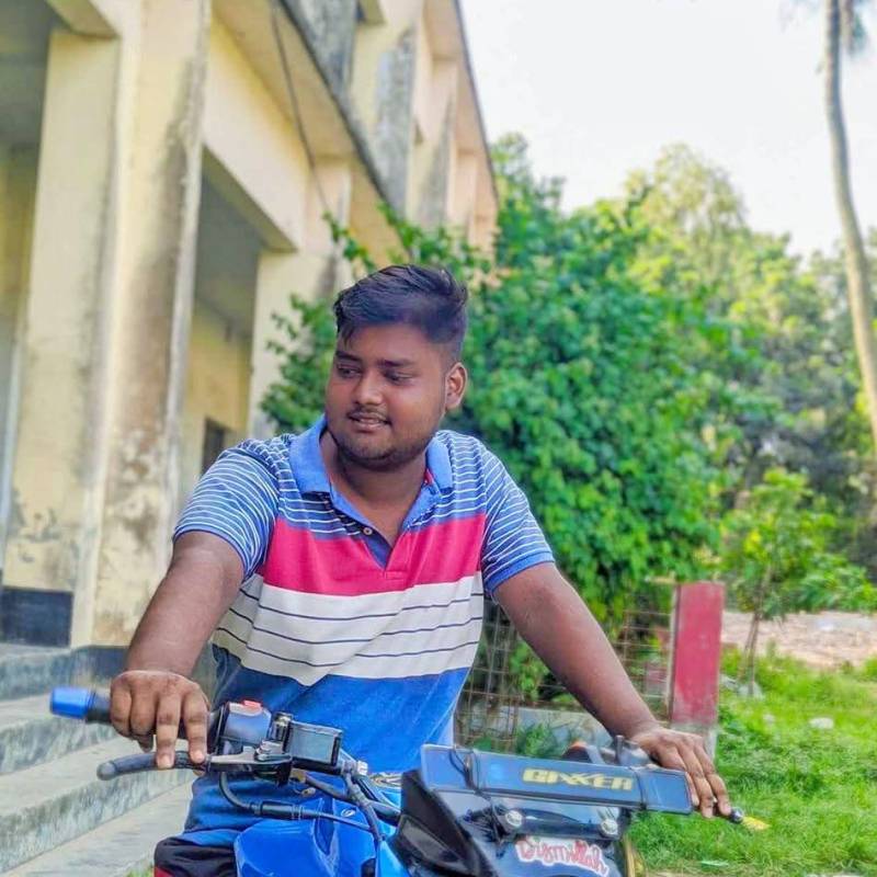 Tushir, 21, Chteauthierry