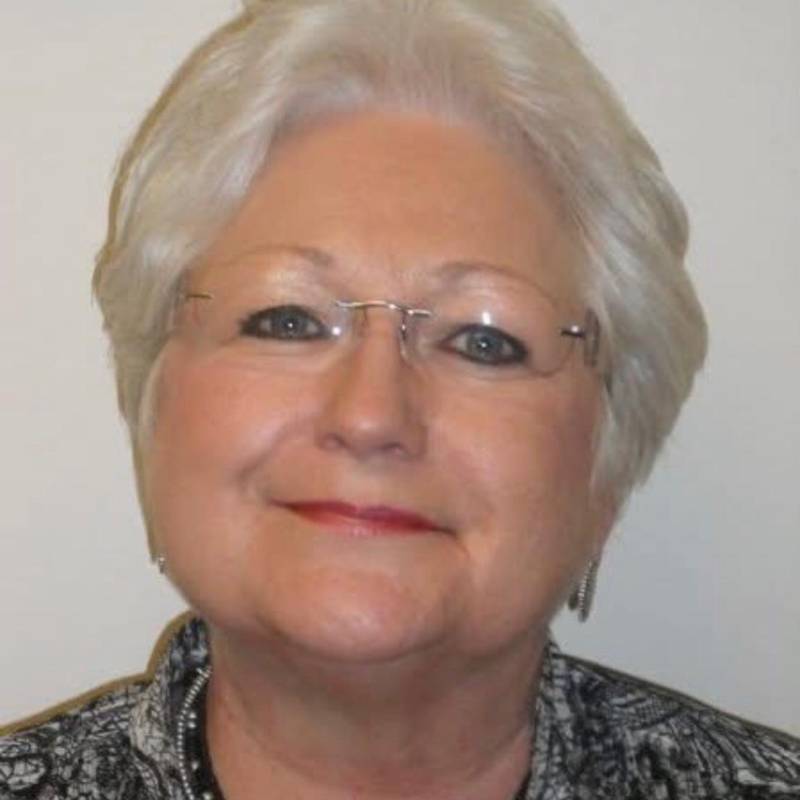 Betty, 65, Bron