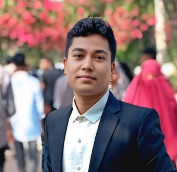 Dipto, 27, Santagnello