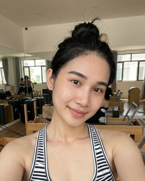 Celia, 36, Brimington