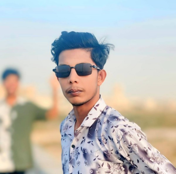 Ariyan, 26, Bhol