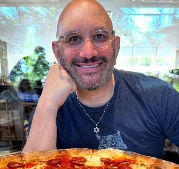 Lucas, 64, Mbak