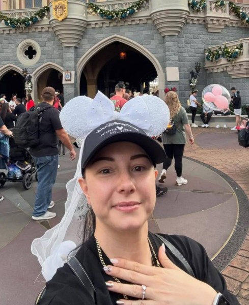 Valarie, 37, Idumbavanam