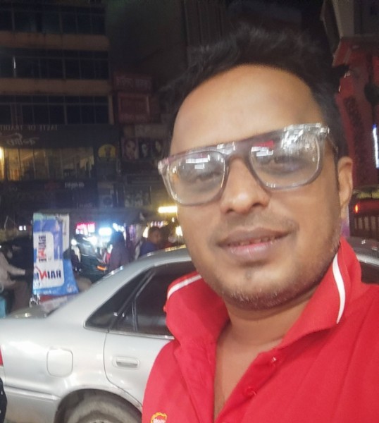 Alok Sharkar, 33, Schenefeld