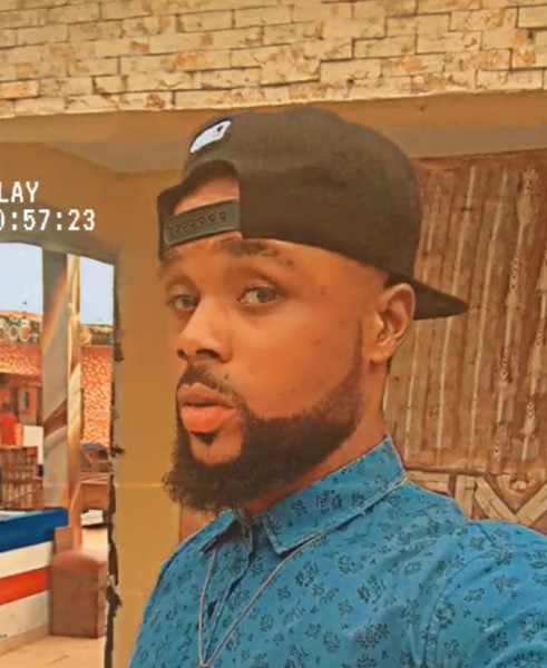 Vick, 32, Kelafo