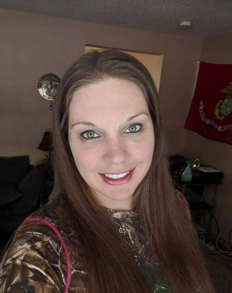 Laura, 39, Abhar