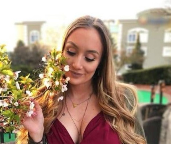 Linda, 32, Ozieri