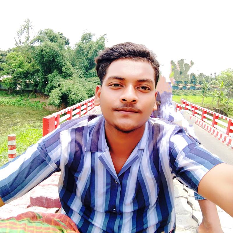 Shadin, 44, Doha