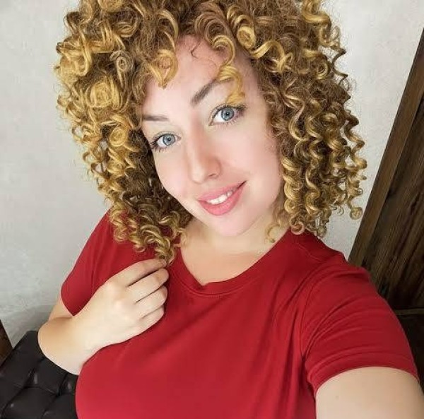 Hanna zimm, 35, Talayan