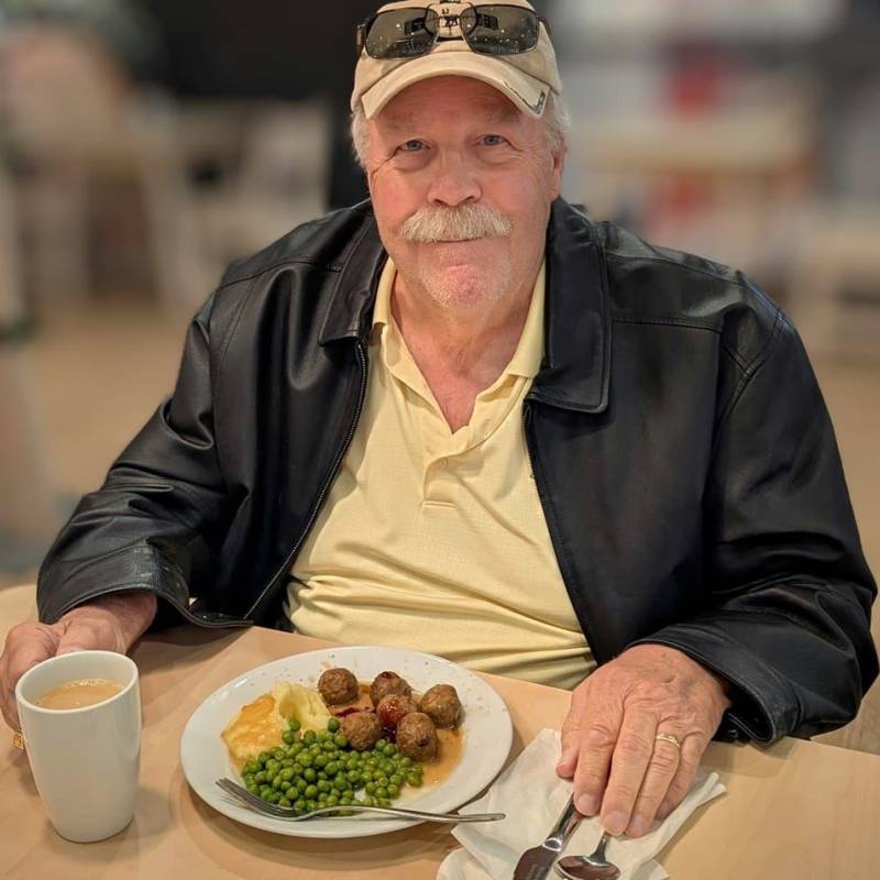 James, 66, Levashi