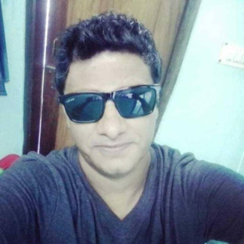 Shabir Hossain, 43, Bellaa