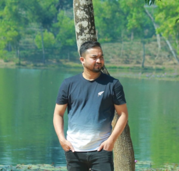 Murshed, 35, Tom