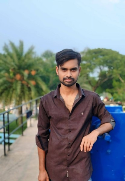 Emran, 32, Bulan