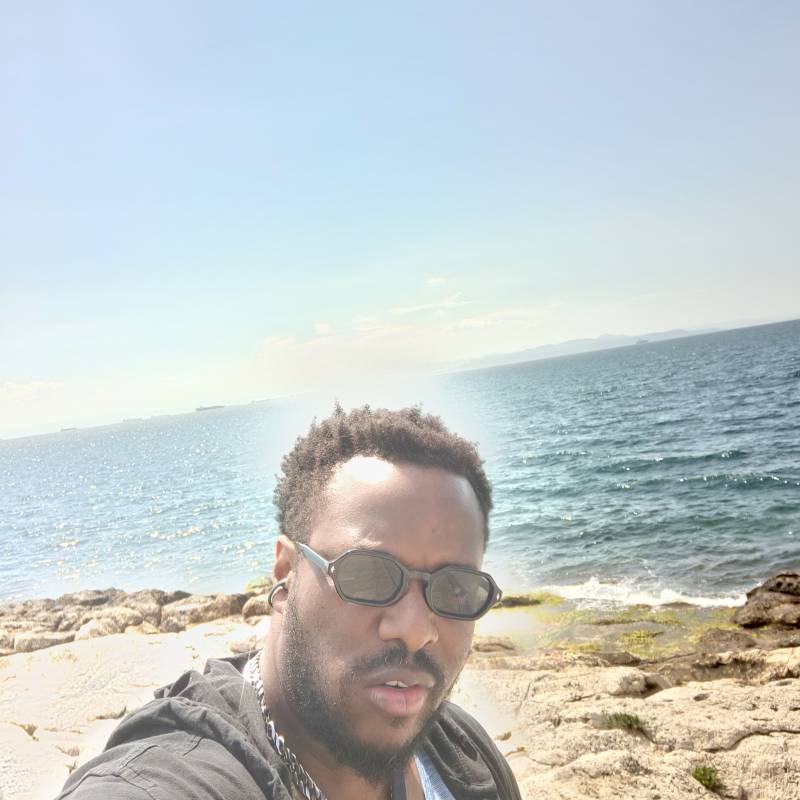 Yalk, 45, Barking