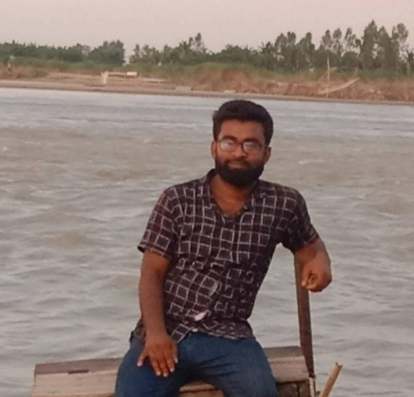 Abu Bokker, 32, Achuapa