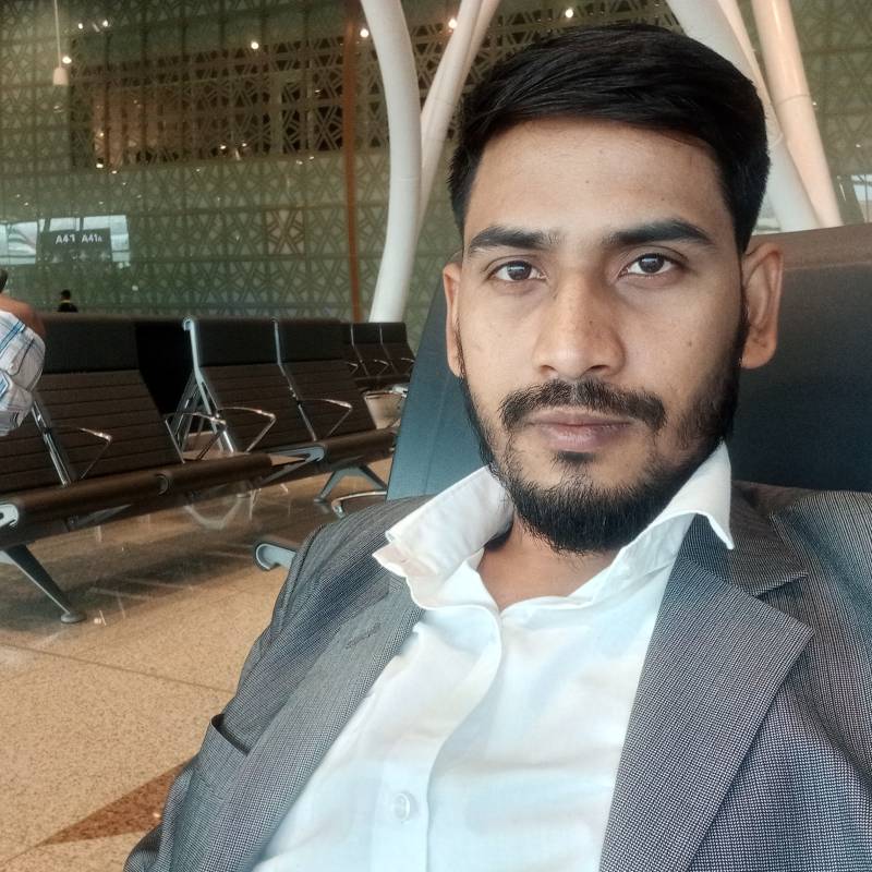 King, 29, Sidi Akkacha